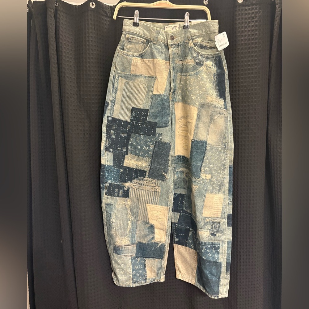 Free People We The Free Illusions Printed Relaxed Jeans Indigo Combo Size 27 NWT - Picture 8 of 11